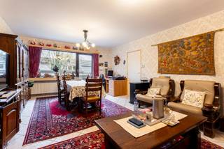 Bent u op zoek naar een appartement met 2 slaapkamers en voldoende buitenruimte in Brasschaat? Gevonden!Dit goed onderhouden appartement bevindt zich...