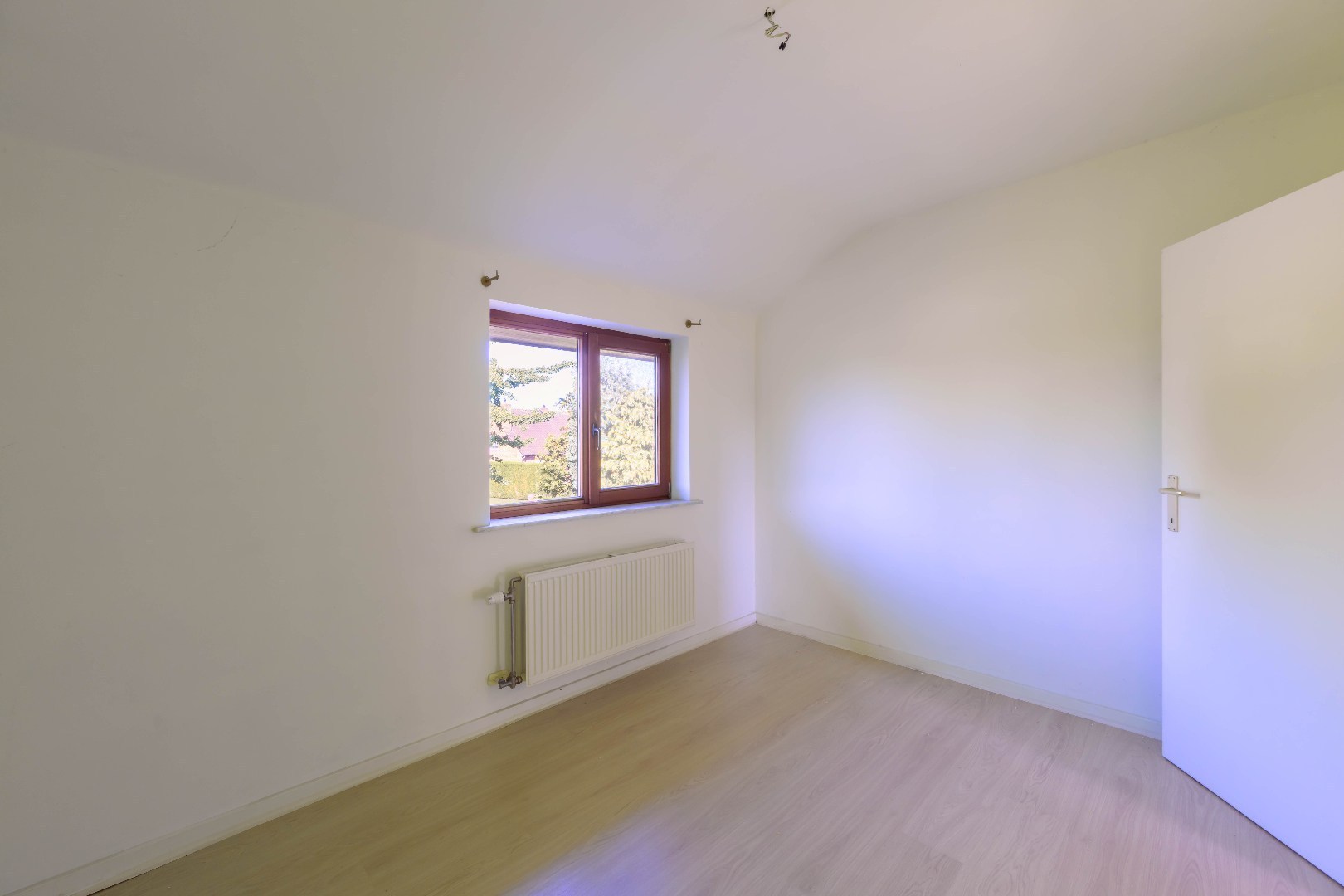 Gezinswoning in rustige woonwijk nabij centrum Evergem - foto 5