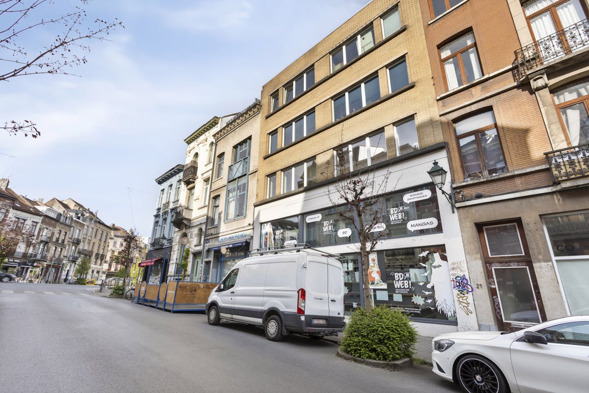 Commercial ground floor ± 310 m² in Saint-Gilles - photo 1