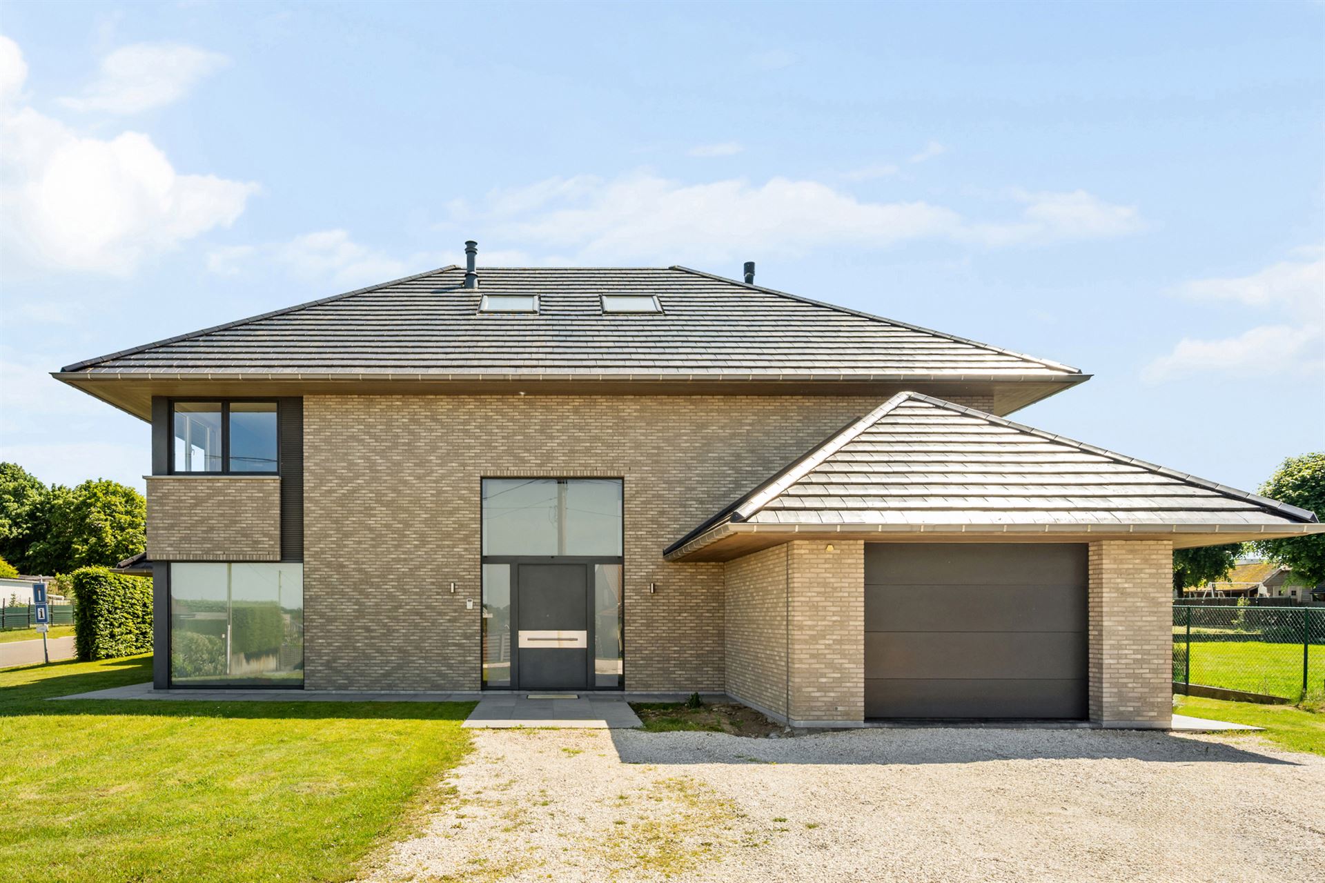 Villa spacieuse et économe en énergie avec étang de baignade - photo 3
