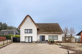 Centraal gelegen in Schaffen vinden we deze gezellige woning op een perceel van bijna 11 are. De woning werd stevig gebouwd in '67, maar werd...