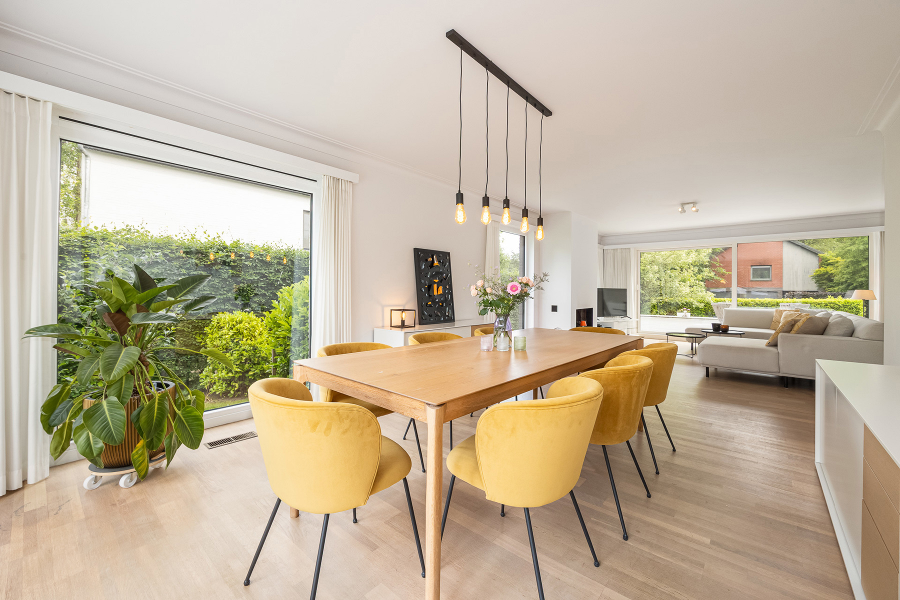 Split-level woning op ca. 1103 m² in een rustige woonwijk - foto 5
