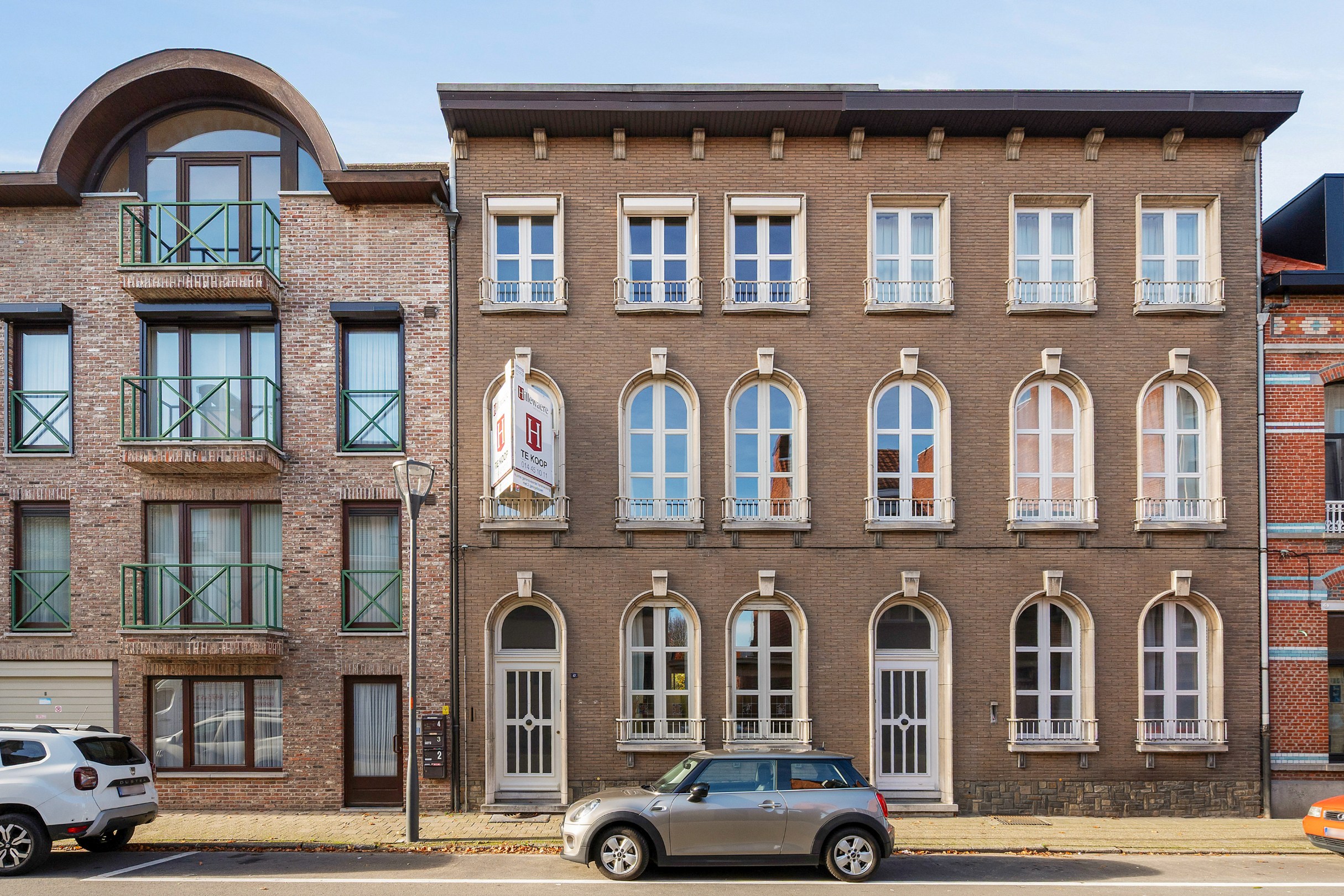 Charmante en ruime gerenoveerde herenwoning met dubbele garage in hartje Turnhout - foto 2