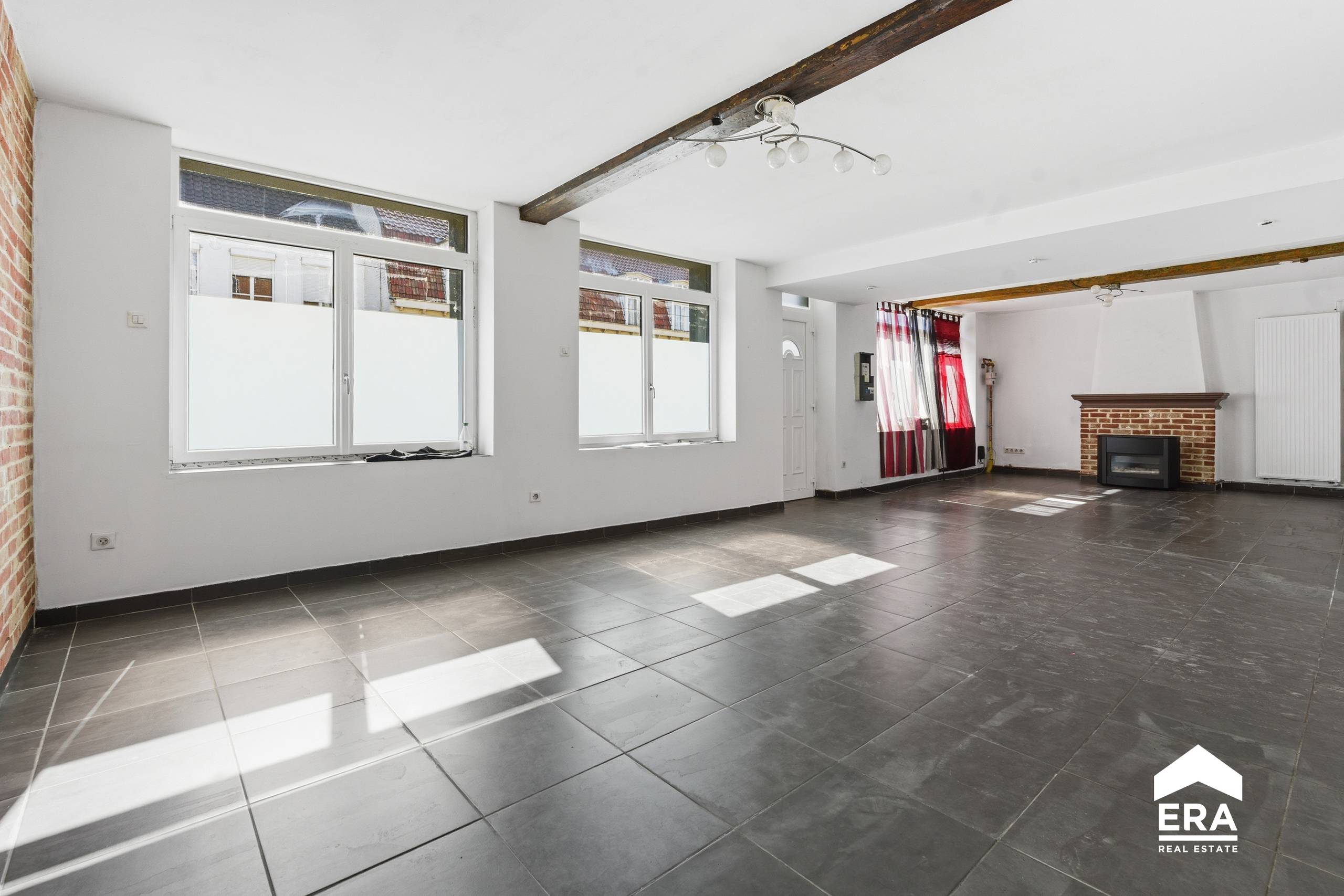 🏡 TE KOOP: Praktische woning met tuin en 3 slaapkamers - foto 4