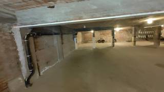 Covered parking space for sale in the basement of the Aosta residence. This residence is located in the Gouden Boomstraat, the entrance is in...