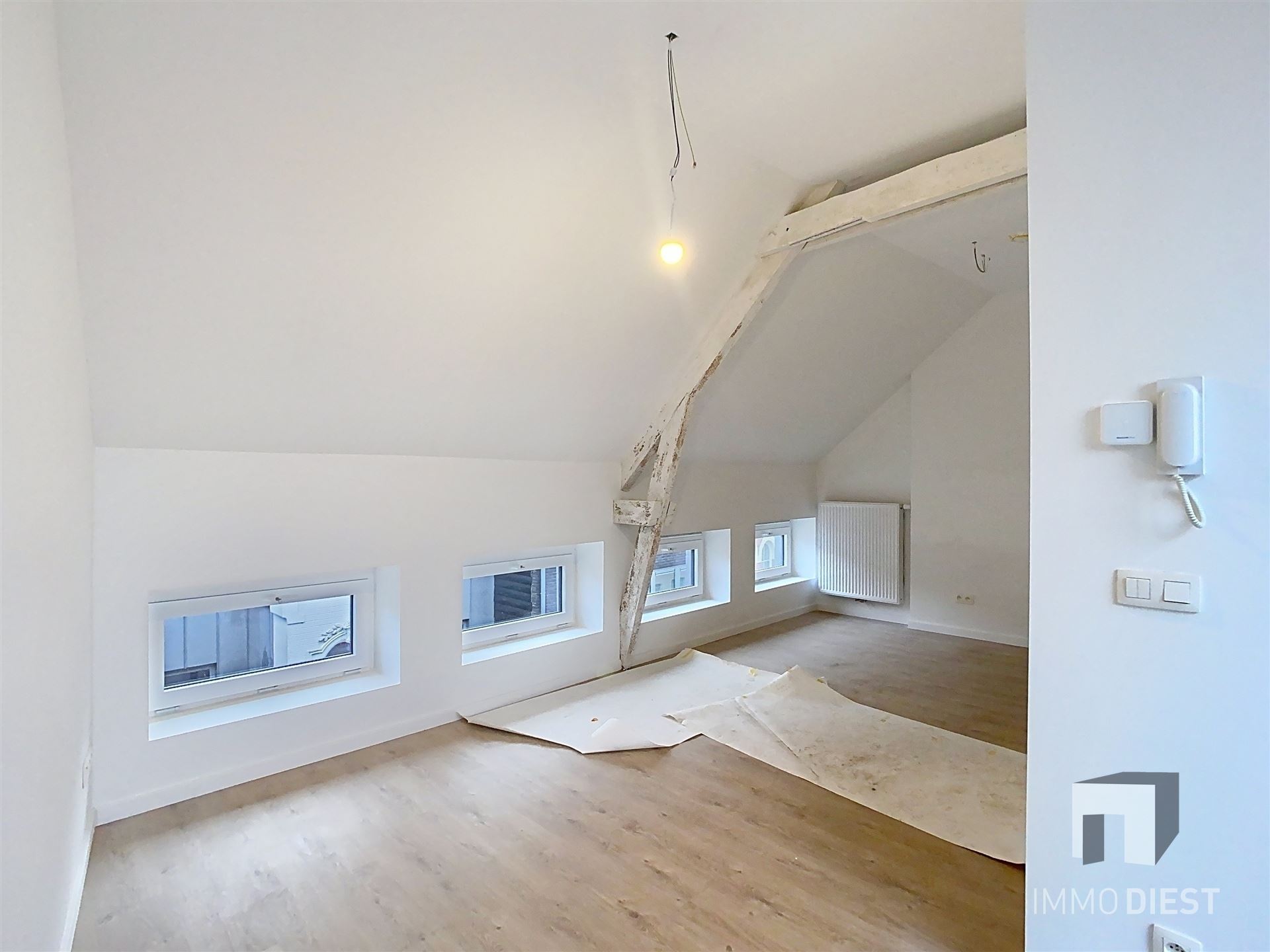 Knap appartement met terras en 1 slpk - centrum Diest - veel lichtinval - foto 4