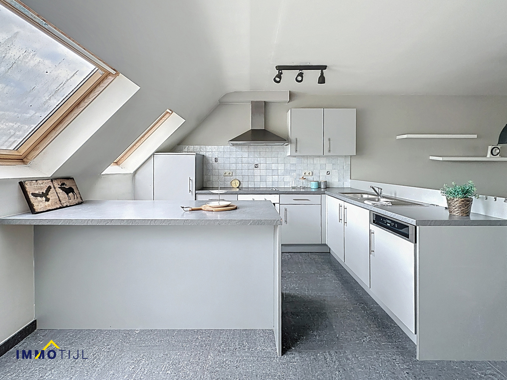 Ruim duplex appartement met staanplaats! - foto 4