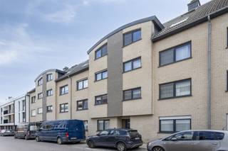 Wenst u een bezoek te brengen aan dit appartement? Dit is ENKEL mogelijk door een afspraak te bevestigen via de knop: "Bezoek plannen". (online...