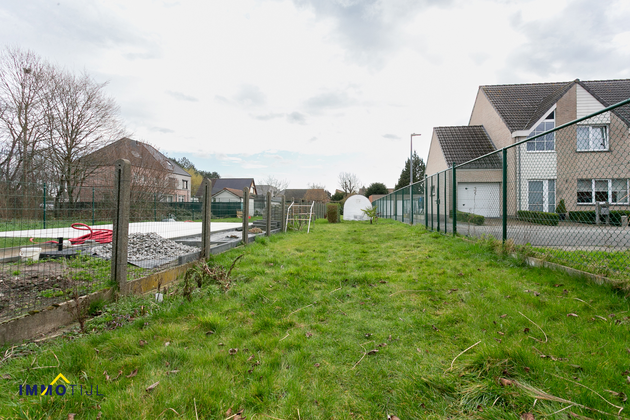 Instapklare woning met 4 slpk, garage en tuin in Buggenhout! - foto 4