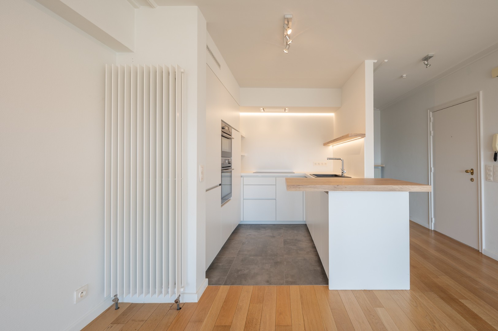 Zuidgericht appartement gelegen op Kustlaan, genietend van bijzonder mooi open zicht - foto 4