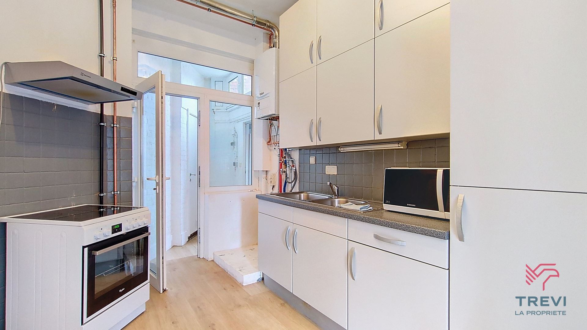 Appartement te huur in Charleroi met 2 slaapkamers - foto 3