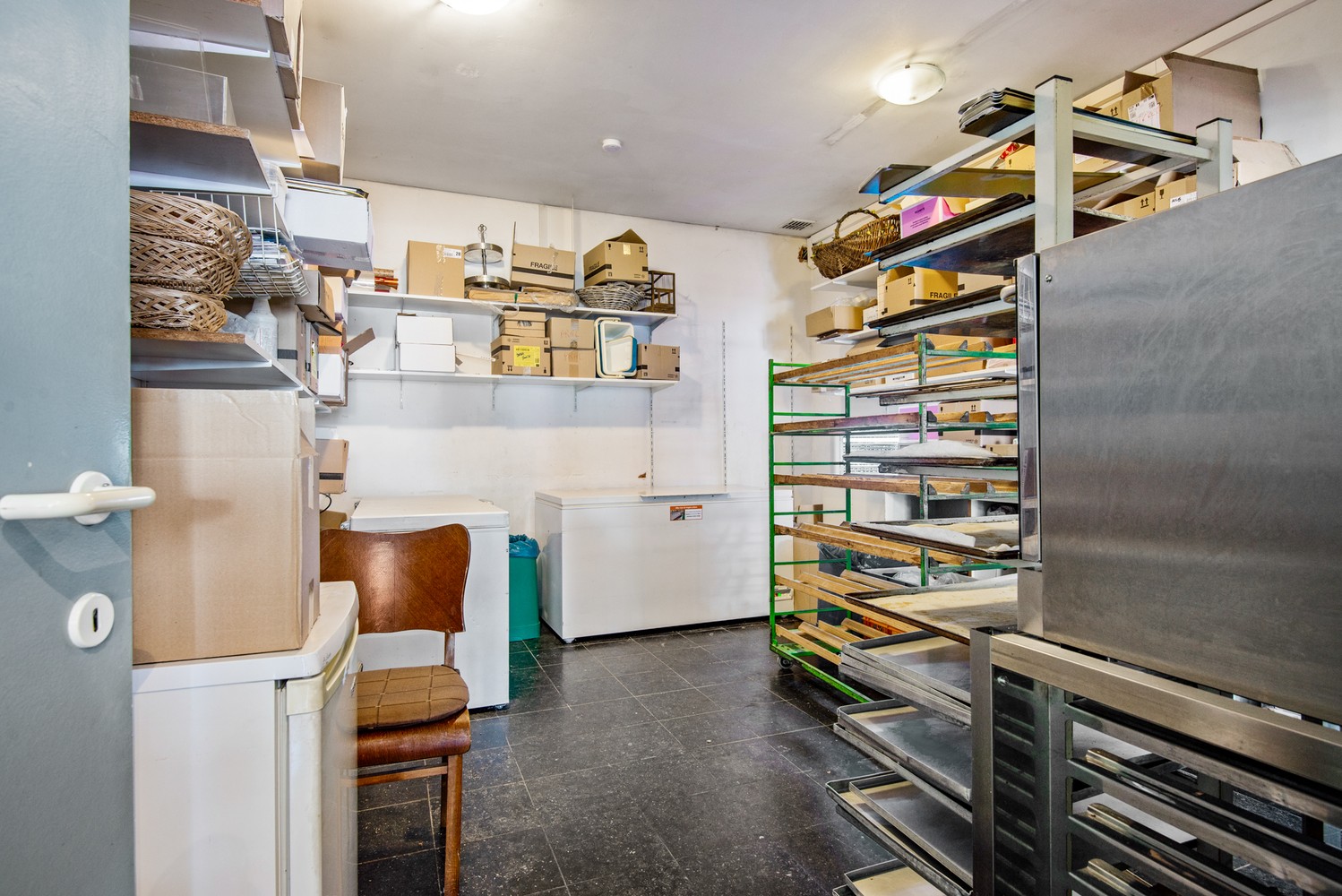 Handelshuis met ruime woning en zwembad te Koningshooikt - foto 5