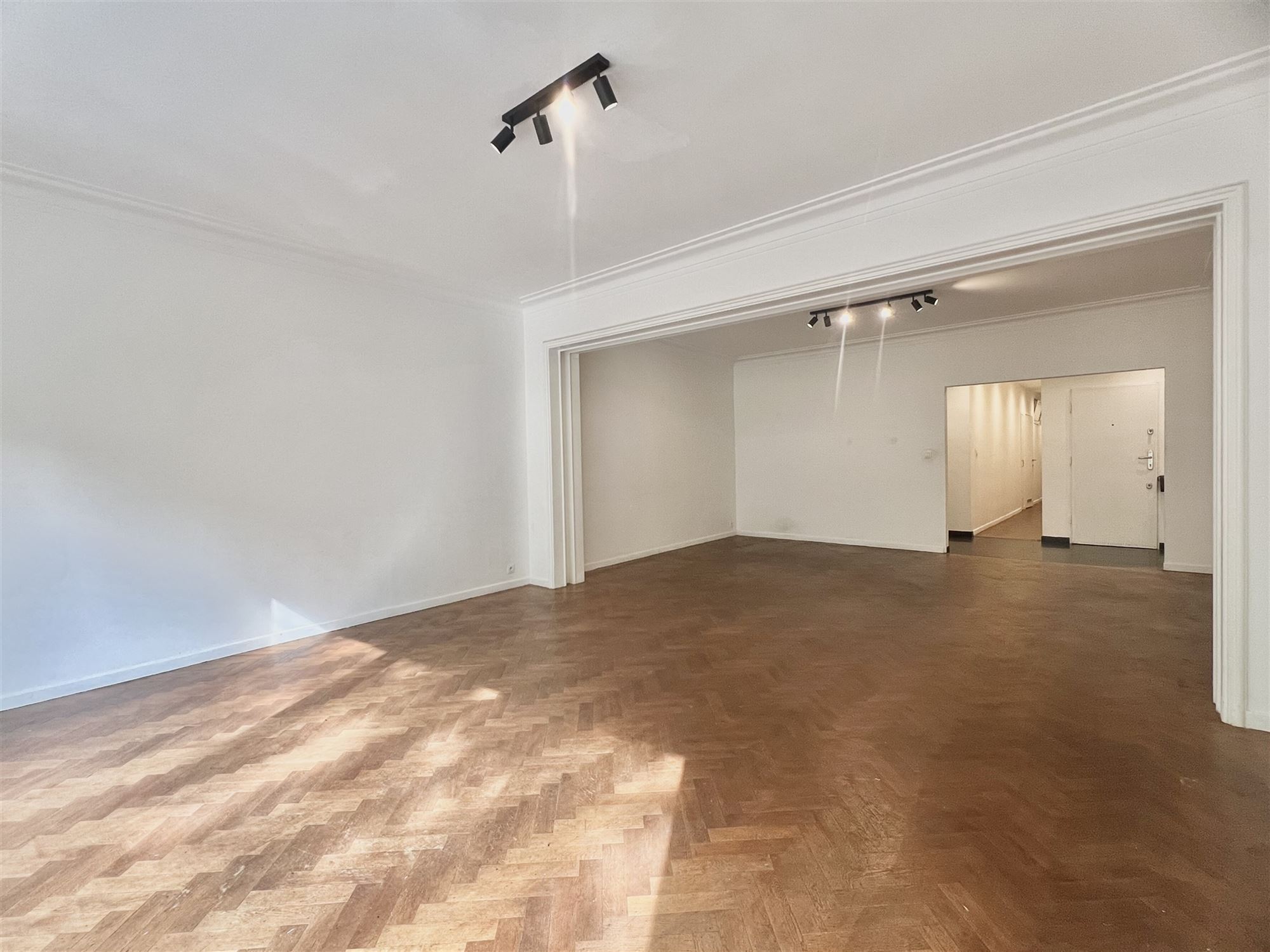 Apartment for sale in Antwerp with 3 bedrooms - photo 3