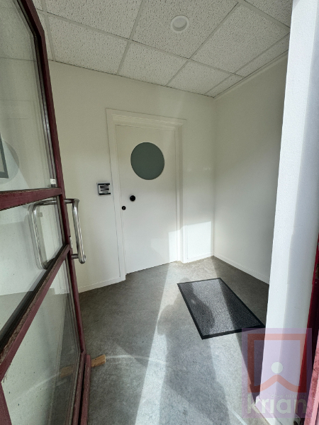 Handelsruimte ±170m² te huur in centrum Geel! - foto 2