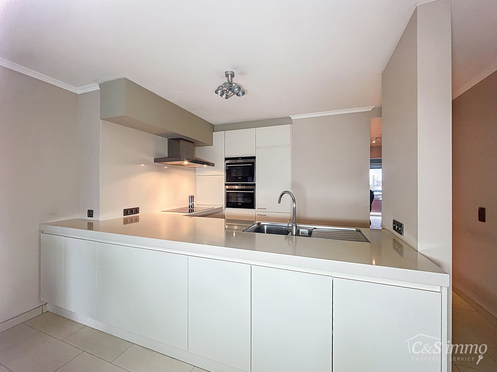 Instapklaar 2-slaapkamerappartement met terras - foto 2