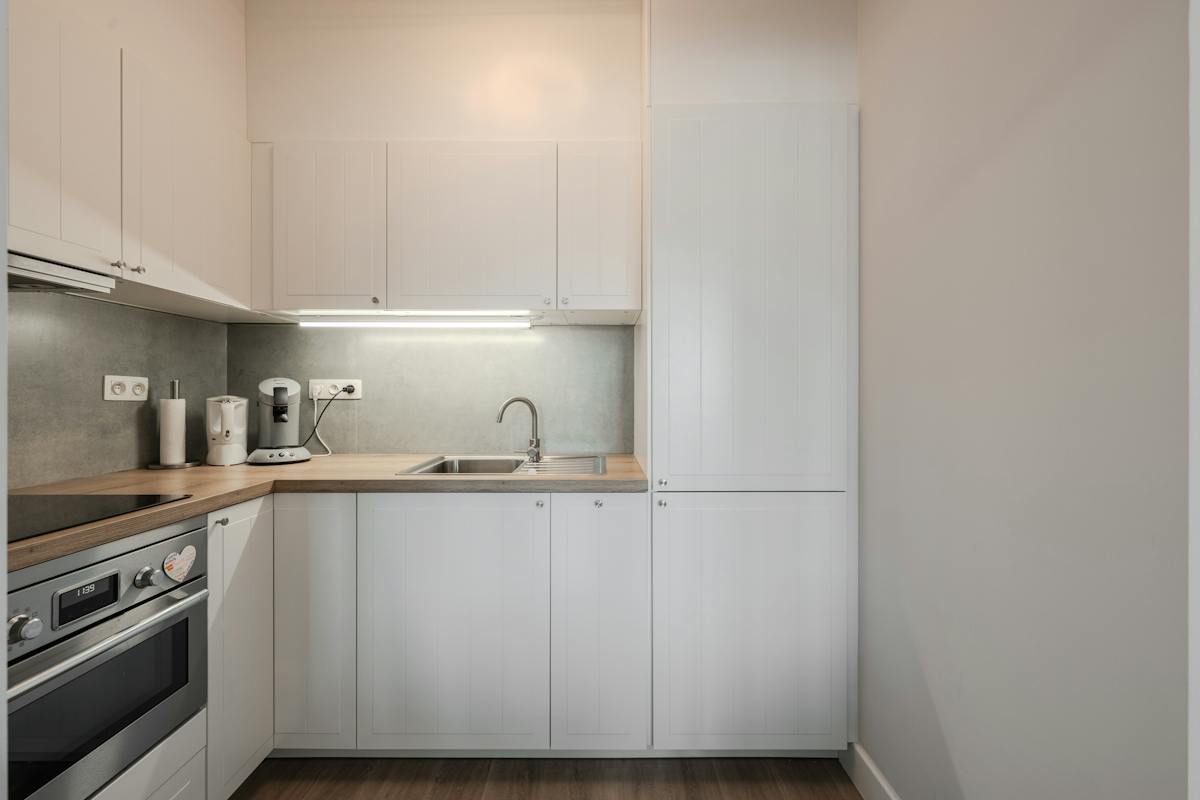 Gerenoveerd 2 slaapkamer appartement vlakbij de Zeedijk! - foto 4