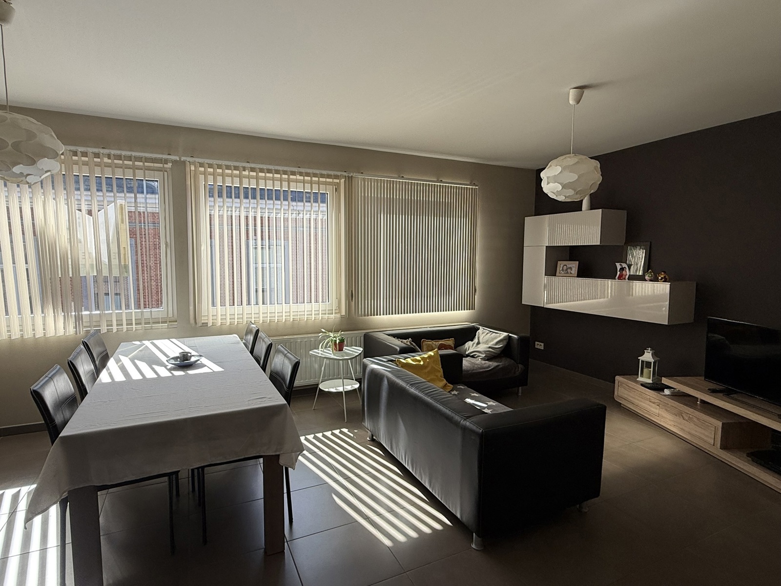 Appartement op de tweede verdieping in het centrum van Tielt.  - foto 2