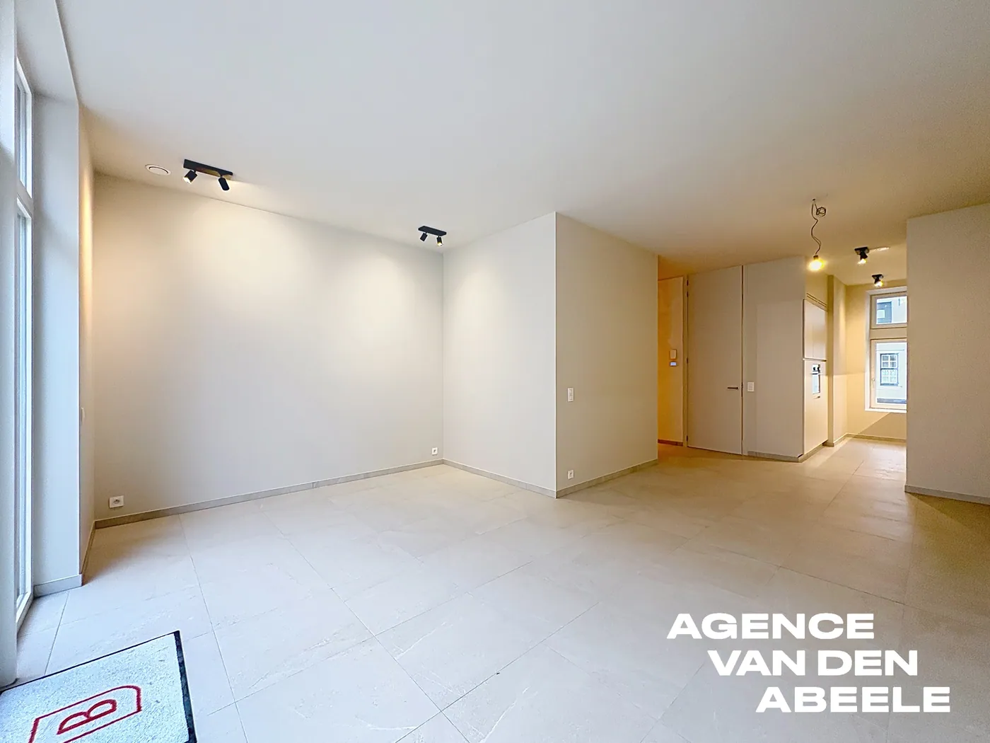 Prachtige nieuwbouwwoning met garage en tuin - foto 5