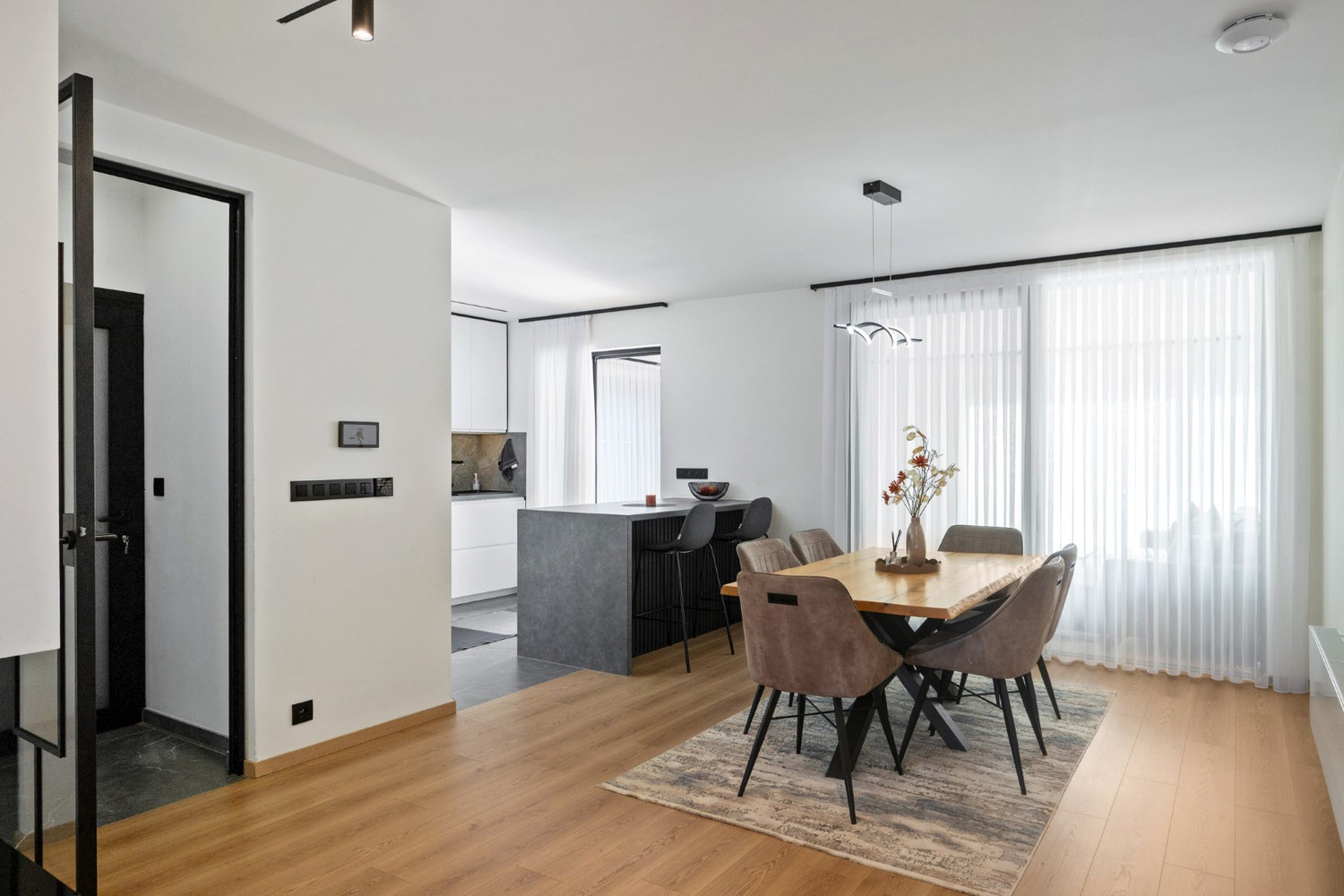 GERENOVEERDE WONING MET MAGAZIJN! - foto 5