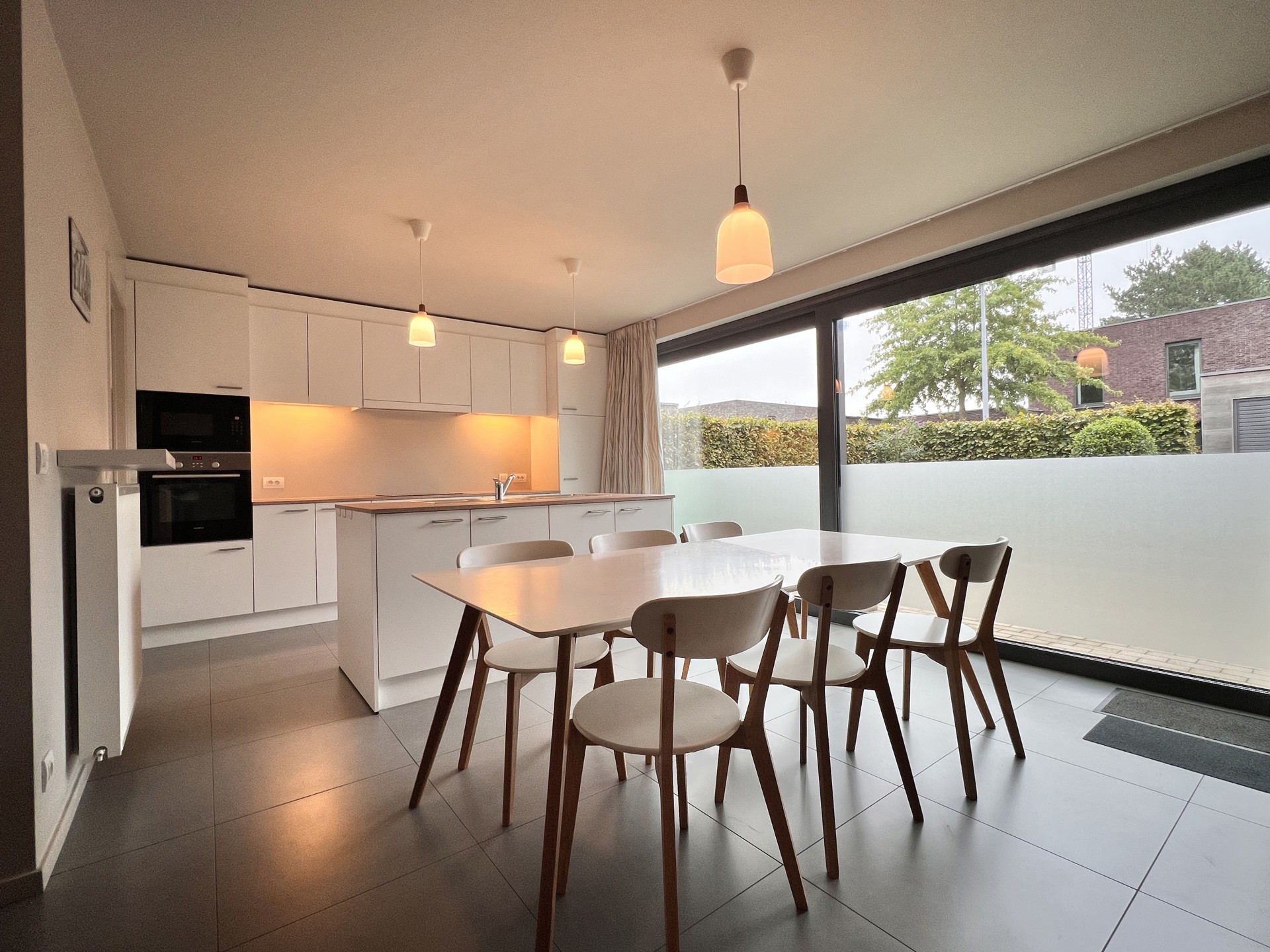 Moderne woning (voorzien van airco) met garage - foto 5