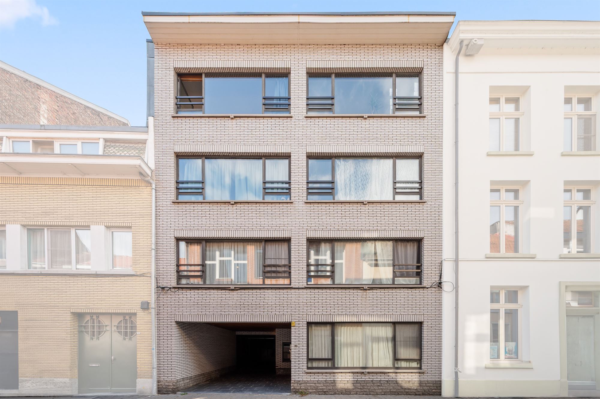 7 verhuurde wooneenheden en staanplaatsen - foto 1