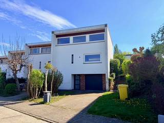 Tussen Leuven en Brussel treffen we het landelijke Bertem. Bekend om haar uitgestrekte bossen en weidse landschappen staat dit dorp garant voor...