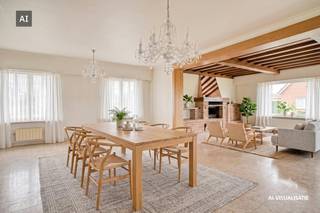 Cette construction robuste présente une disposition extrêmement logique et pratique avec tous les espaces de vie au rez-de-chaussée. Bien que la maison ait besoin d'être rénovée, la structure offre une base fantastique pour en faire la maison de vos rêves.<br /><br />Disposition : <br /><br />- Grand espace de vie lumineux avec vue sur les environs et foyer au bois chaleureux<br />- cuisine séparée<br />- 3 chambres complètes <br />- salle de bain<br />- toilettes<br />- garage/rangement intérieur<br />- grenier<br /><br />Ce qui rend cette propriété vraiment unique, c'est l'espace extérieur et les dépendances. Il y a 2 garages à l'arrière de la parcelle. Parce que ces garages sont parfaitement accessibles depuis l'arrière de la parcelle, cette propriété est idéale pour :<br /><br /> - Les indépendants qui ont besoin d'un entrepôt ou d'un espace de stockage<br />- Passionnés de voitures (espace pour plusieurs voitures/voitures anciennes)<br />- Amateurs à la recherche d'un grand studio<br /><br />La maison est située au Middelweg 128 à Ursel (Knesselare/Aalter). Ici, vous pourrez profiter d'une connexion fluide vers le centre confortable d'Ursel et les nombreuses installations d'Aalter (magasins, écoles, transports en commun). Grâce à son emplacement à seulement 10 minutes de l'autoroute E40 (Gand/Bruges), vous pouvez également être au travail en un rien de temps.<br /><br />Vous souhaitez découvrir le potentiel de ce bungalow par vous-même ?<br /><br />Contactez-nous dès aujourd'hui pour plus d'informations ou pour planifier une visite.<br /><br />Ce bien est soumis à l'obligation de rénovation imposée par le gouvernement flamand pour les bâtiments résidentiels (sauf en cas de démolition dans les 5 ans suivant l'achat). Pour plus d'informations, veuillez consulter le site web de l'Agence flamande de l'Énergie et du Climat via https://www.vlaanderen.be/een-woning-kopen/renovatieverplichting-voor-residentiele-gebouwen<br /><br />Registre des mesures: non<br /><br />Les images générées par l’IA sont fournies en guise d'inspiration. Elles ne tiennent pas compte des spécifications techniques, ni des renseignements urbanistiques, ni des possibilités concrètes de réalisation.