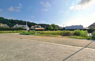 Zeer mooi  gelegen bouwgrond van 633 ca voor een open bebouwing in een nieuwe verkaveling in de Marie Glavanystraat 4 in Lummen.Als eerste perceel...