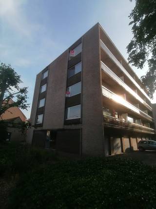 <strong>Roeselare - Studio in rustige buurt te huur.</strong><br /><br />Bestaande uit woonkamer, keuken, badkamer en berging.<br /><br />+ Lage EPC (B)<br />+ Gezellig zuid gericht terras<br /><br /><strong>Interesse? </strong>Klik hier! https://mijnhuurprofiel.be/property/ac5d599f-709f-494e-afa4-dbf878eee9b2