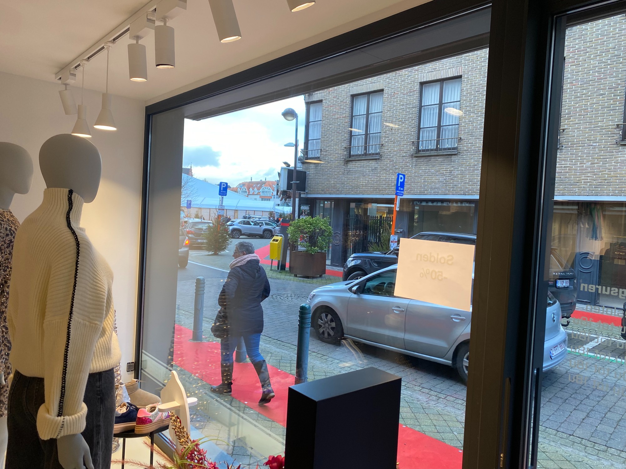 Uiterst centraal gelegen handelspand - topligging Markt - foto 3