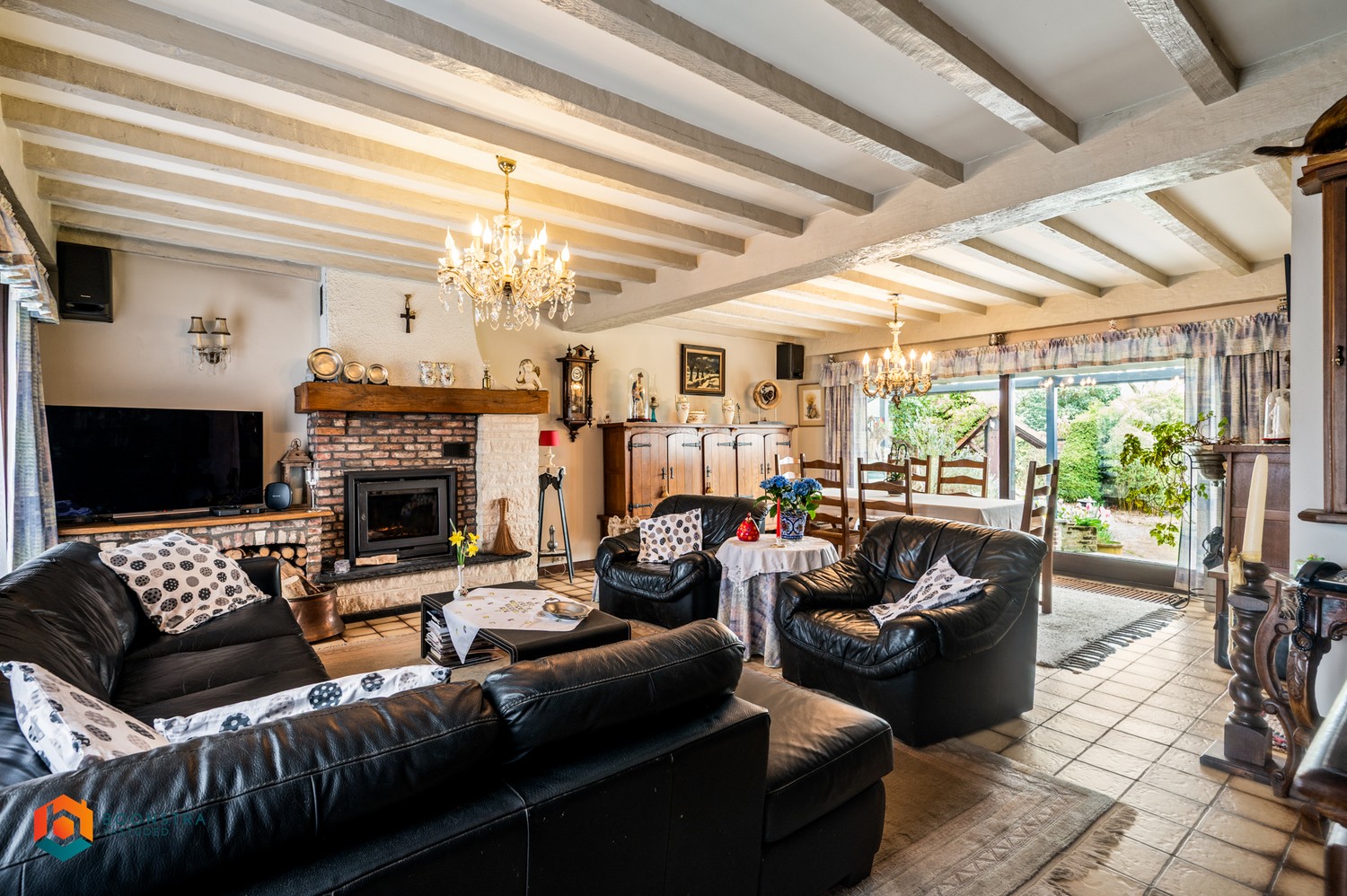 Ruime woning met 4 slpkrs, sfeervolle tuin en bijgebouw op perceel van 2206m² te Duffel - foto 3