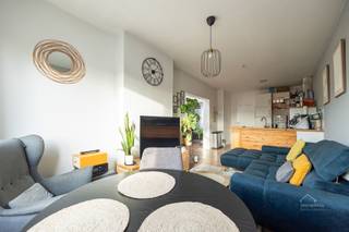 Instapklare woning met 3 slaapkamers in Deurne te koop!Deze instapklare woning in een rustige wijk van Deurne biedt een praktische indeling met veel...