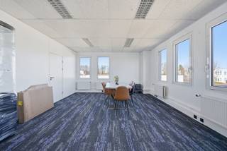 Bureaux de 254 m² à vendre dans le Sphere Business Park (Z.3 Doornveld) à Asse, au sein d’un parc d’affaires reconnu pour son...