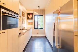 In het dorp van het pittoreske Massenhoven bevindt zich dit buitengewoon duplex appartement.Het appartement is voorzien van alle noden en wensen en...