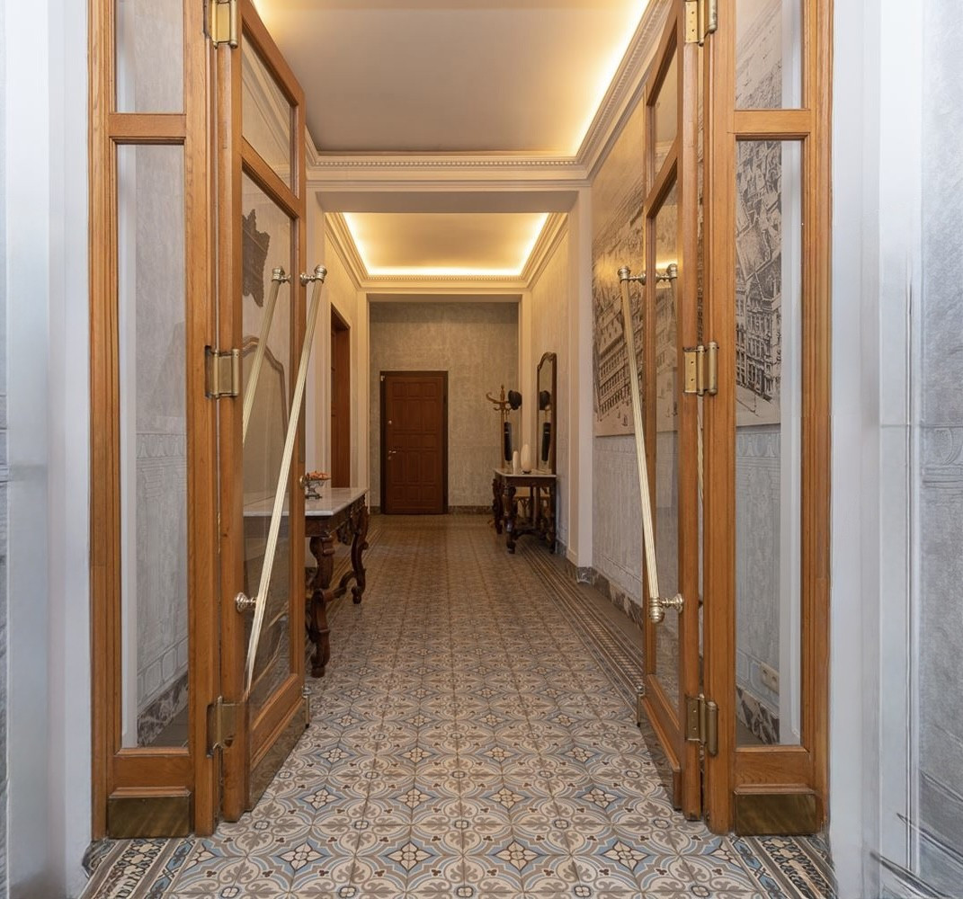 Riant appartement (220m²) met fantastische originele elementen in Residence Maritime met giga terras (35m²) en optionele parking op toplocatie aan de Meir/Handelsbeurs in hartje Antwerpen - photo 5