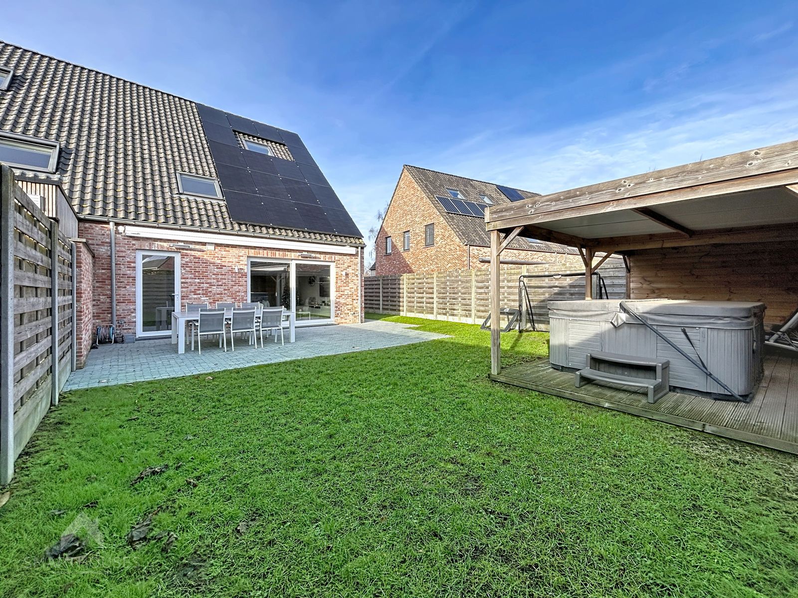 Subliem gelegen woning met 4 slaapkamers en garage. - foto 2