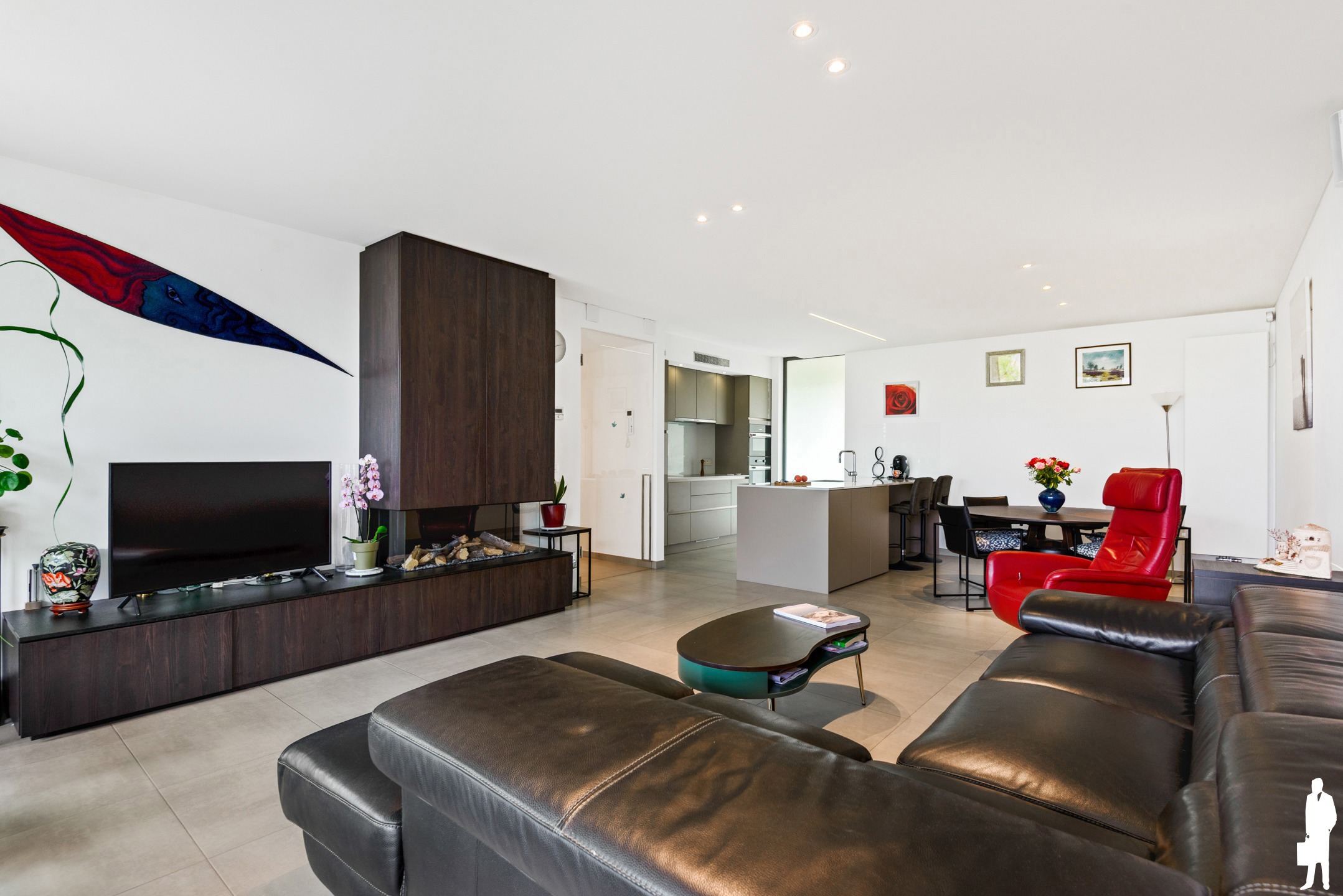 Stijlvol appartement met terras en 2 autostaanplaatsen - foto 5