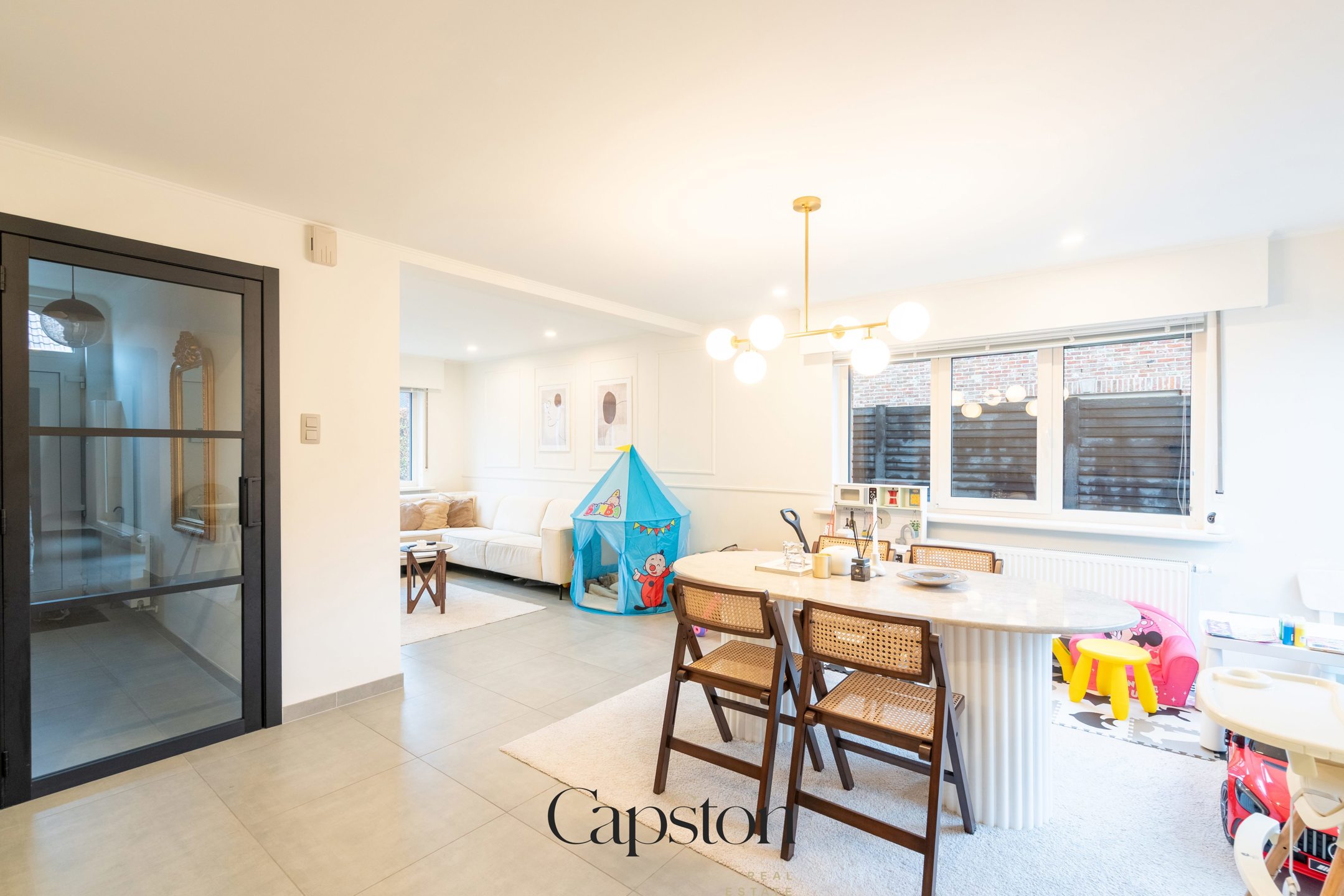 Instapklare gezinswoning in rustige woonwijk.  - foto 2