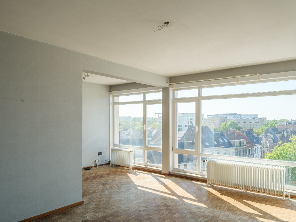 Appartement met panoramisch stadszicht op toplocatie nabij de Coupure - foto 4