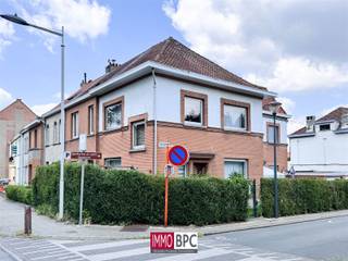 Bienvenue dans cette maison de caractère, située dans un quartier résidentiel calme de Ganshoren  , idéale pour les familles à la recherche de...