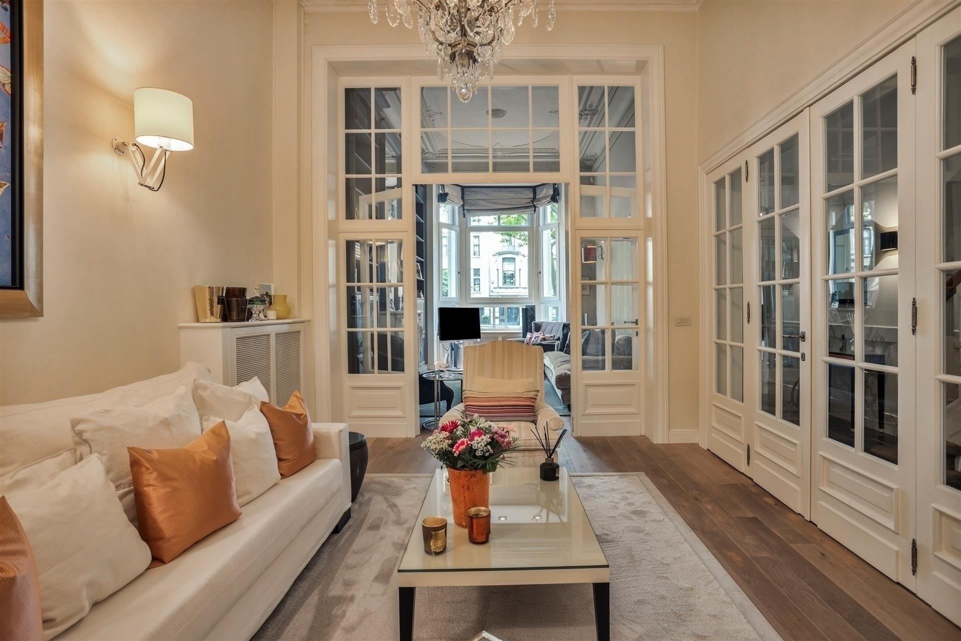 Statige stadsvilla van ca 380m² in Neo-Lodewijk XVI-stijl - foto 1