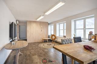 DEZE VEELZIJDIGE KANTOORRUIMTE TE KOOP IN BILZEN BEVINDT ZICH OP DE MAASTRICHTERSTRAAT 311.Dankzij de strategische ligging is het kantoor vlot...