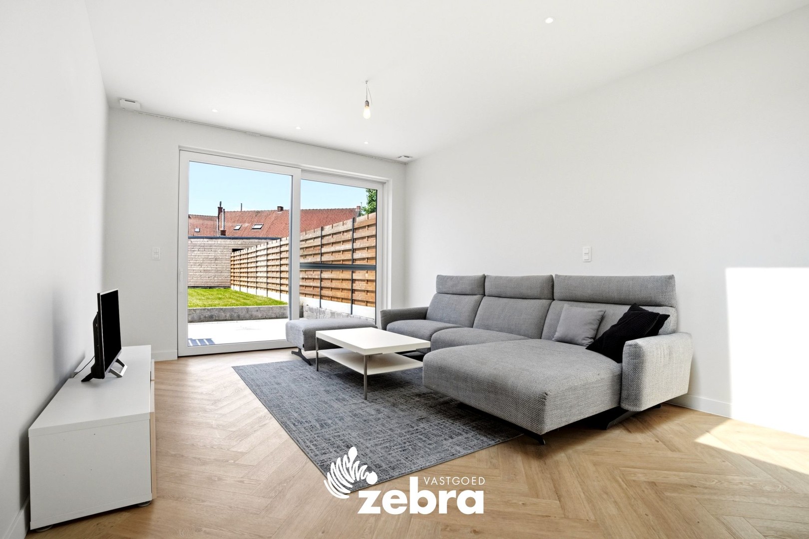 Volledig gerenoveerde woning met 3 slaapkamers, warmtepomp en zonnepanelen! - foto 4