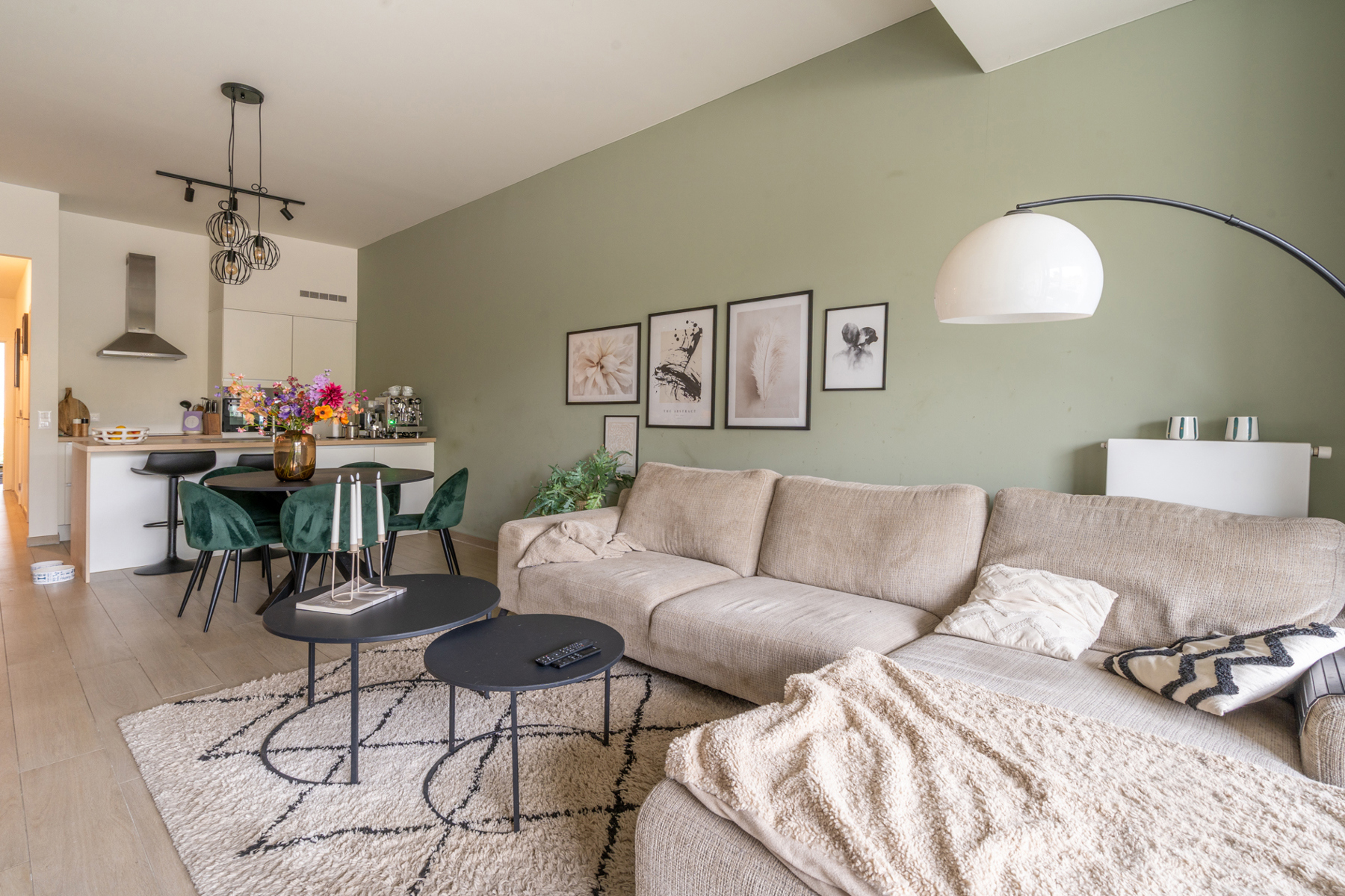 RECENT GELIJKVLOERS APPARTEMENT IN CENTRUM KAPELLEN - foto 2