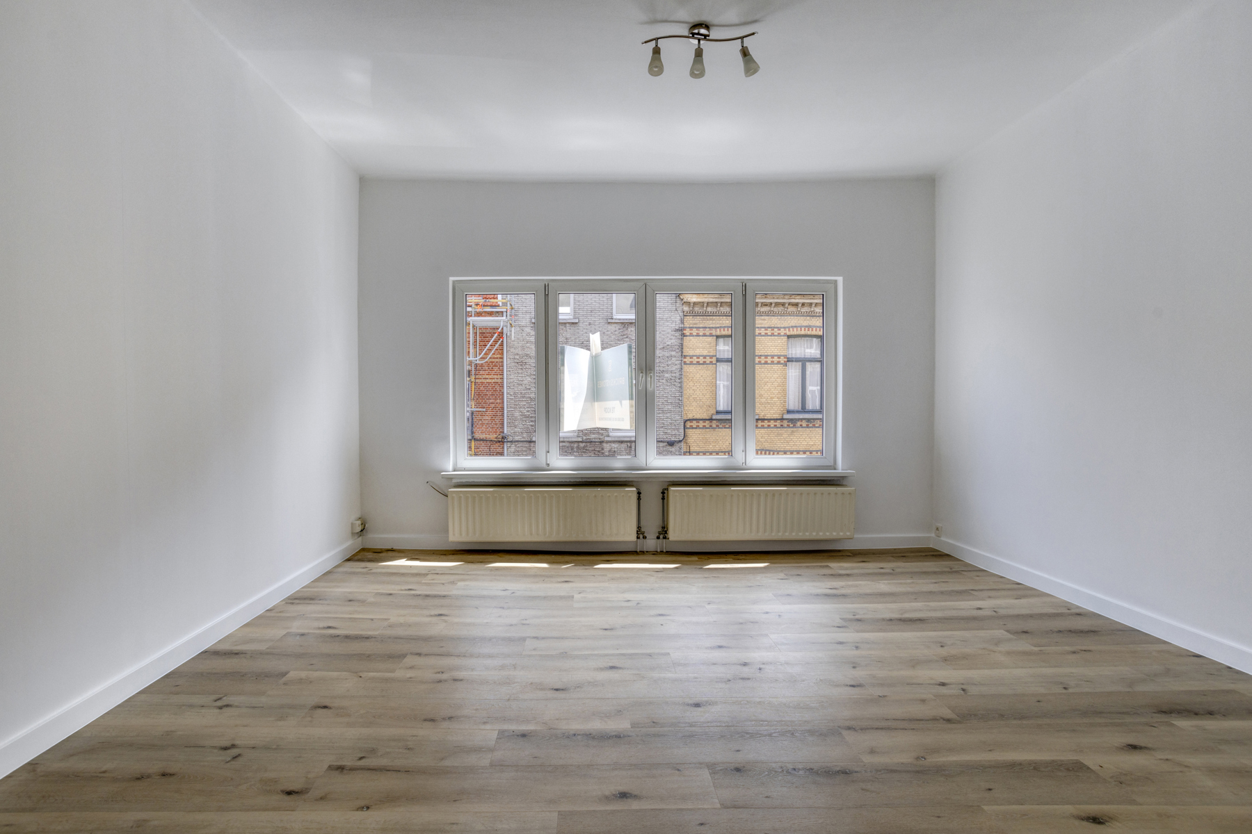 Totaal gerenoveerd, instapklaar appartement - foto 4