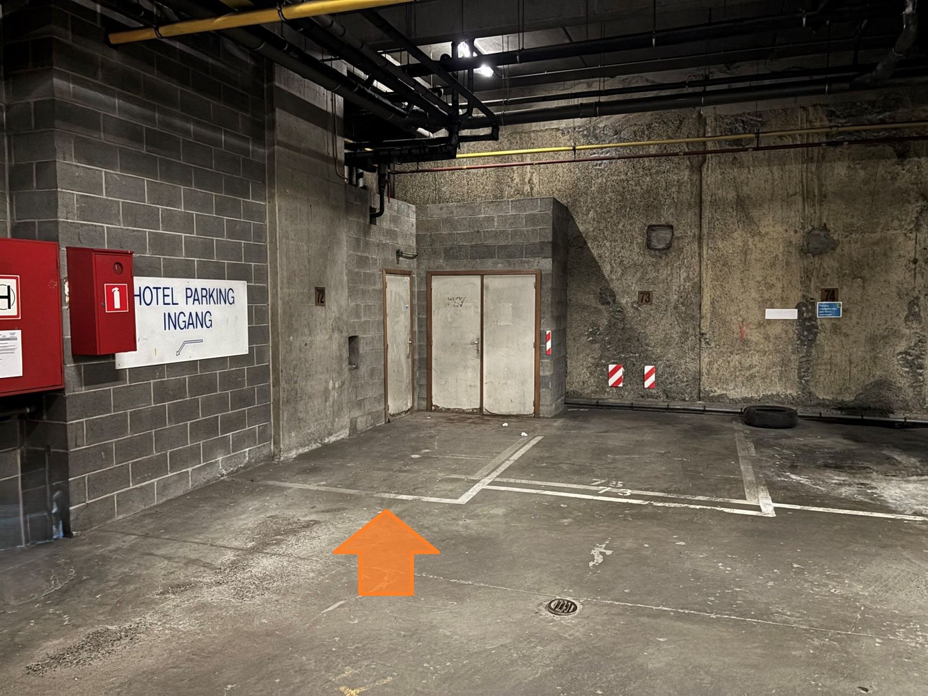 Heel centraal gelegen autostaanplaats - foto 2