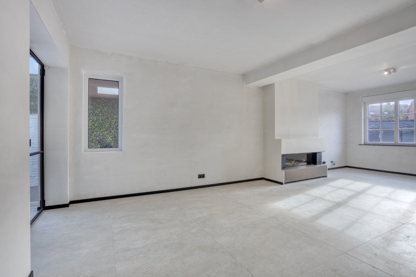 Gerenoveerde woning met 3/4 slpks en grote tuin in het centrum. - foto 5