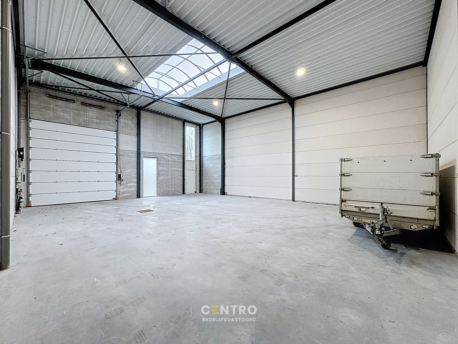Instapklare OPSLAGRUIMTE (184m²) TE HUUR, inclusief 1 parkeerplaats voor de deur te Blankenberge - photo 5