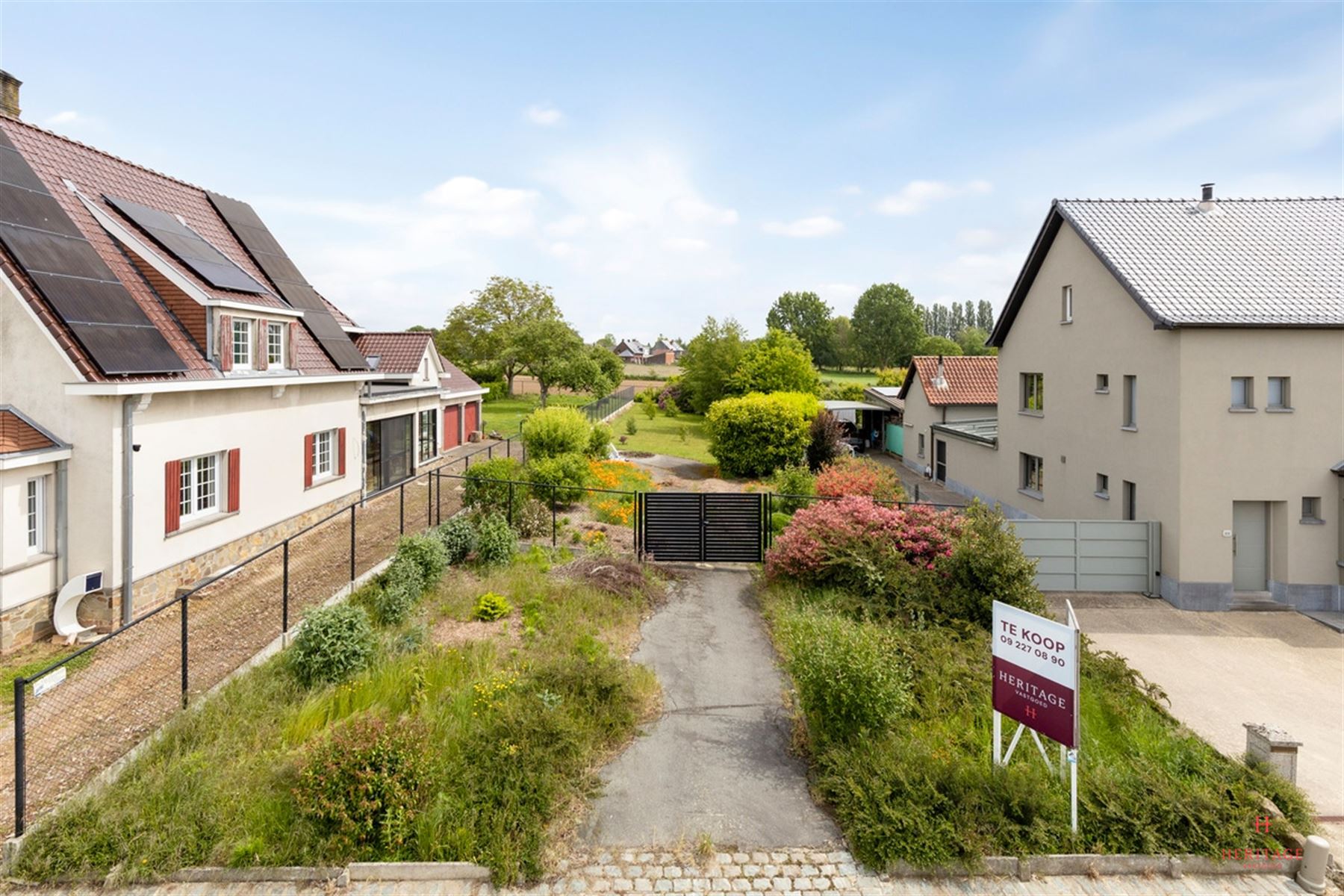 Ruim bouwperceel in groene omgeving - foto 1