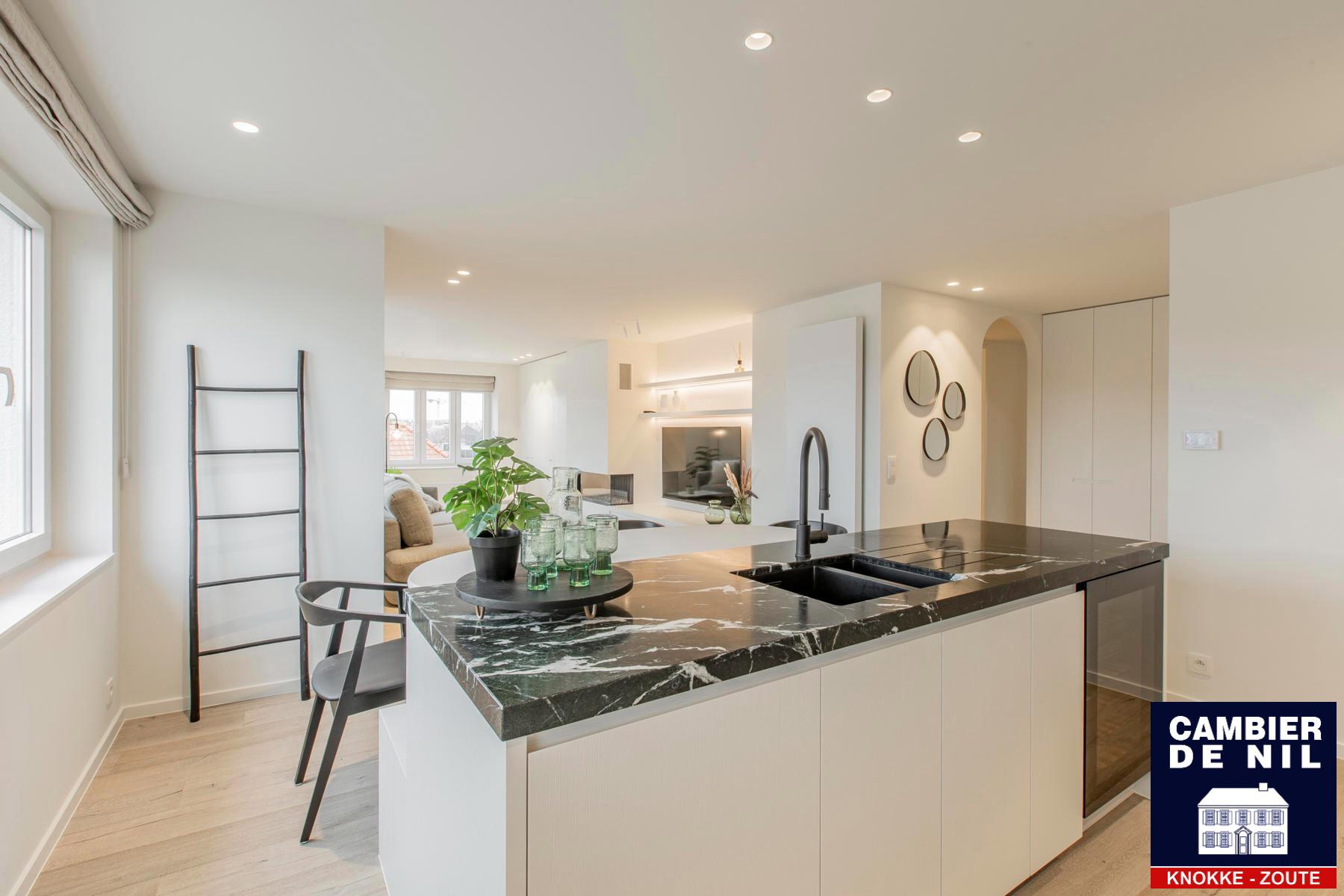 Volledig gerenoveerd appartement met frontaal meerzicht - foto 5